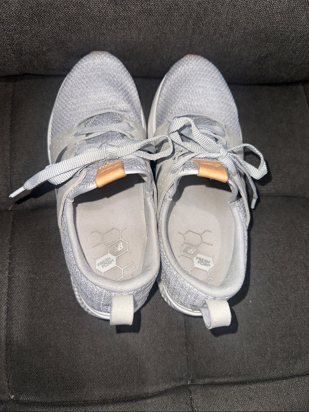 New Balance Gray Sneakers - women size 9 - Picture 4 of 4
